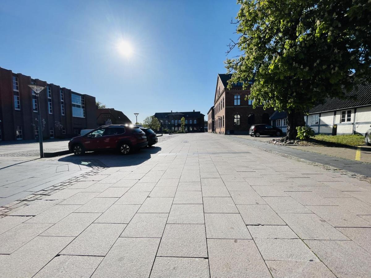 Aday - Charming Apartment In The Pedestrian Street Of Frederikshavn Eksteriør bilde