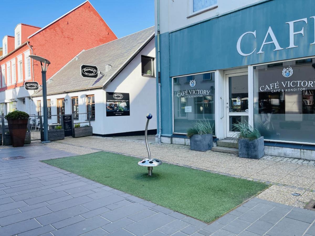 Aday - Charming Apartment In The Pedestrian Street Of Frederikshavn Eksteriør bilde