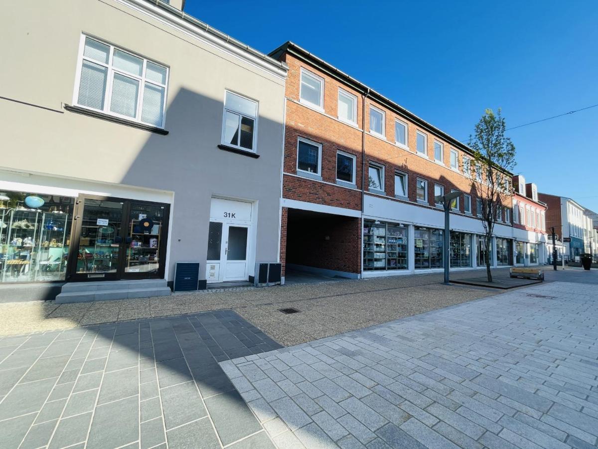 Aday - Charming Apartment In The Pedestrian Street Of Frederikshavn Eksteriør bilde